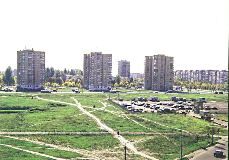 Автостоянка, 9 микрорайон Автостоянка, 9 микрорайон.